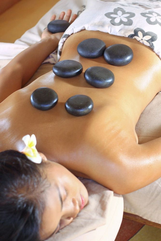 Masaje con Piedras Calientes